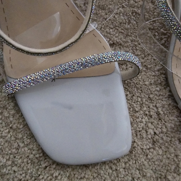 Heels with Rhinestone Decoration - Picture 3 of 9